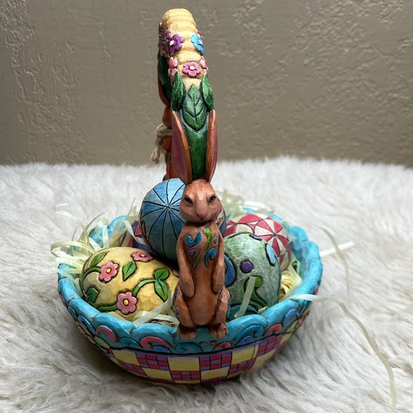 Jim Shore Hunting Eggs Finding Joy Basket With Eggs - Picture 4 of 11